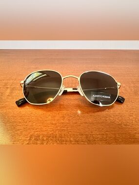Alberto Romani Sunglasses (ARS 9002 YG)- Gold Round Frames Black Lenses